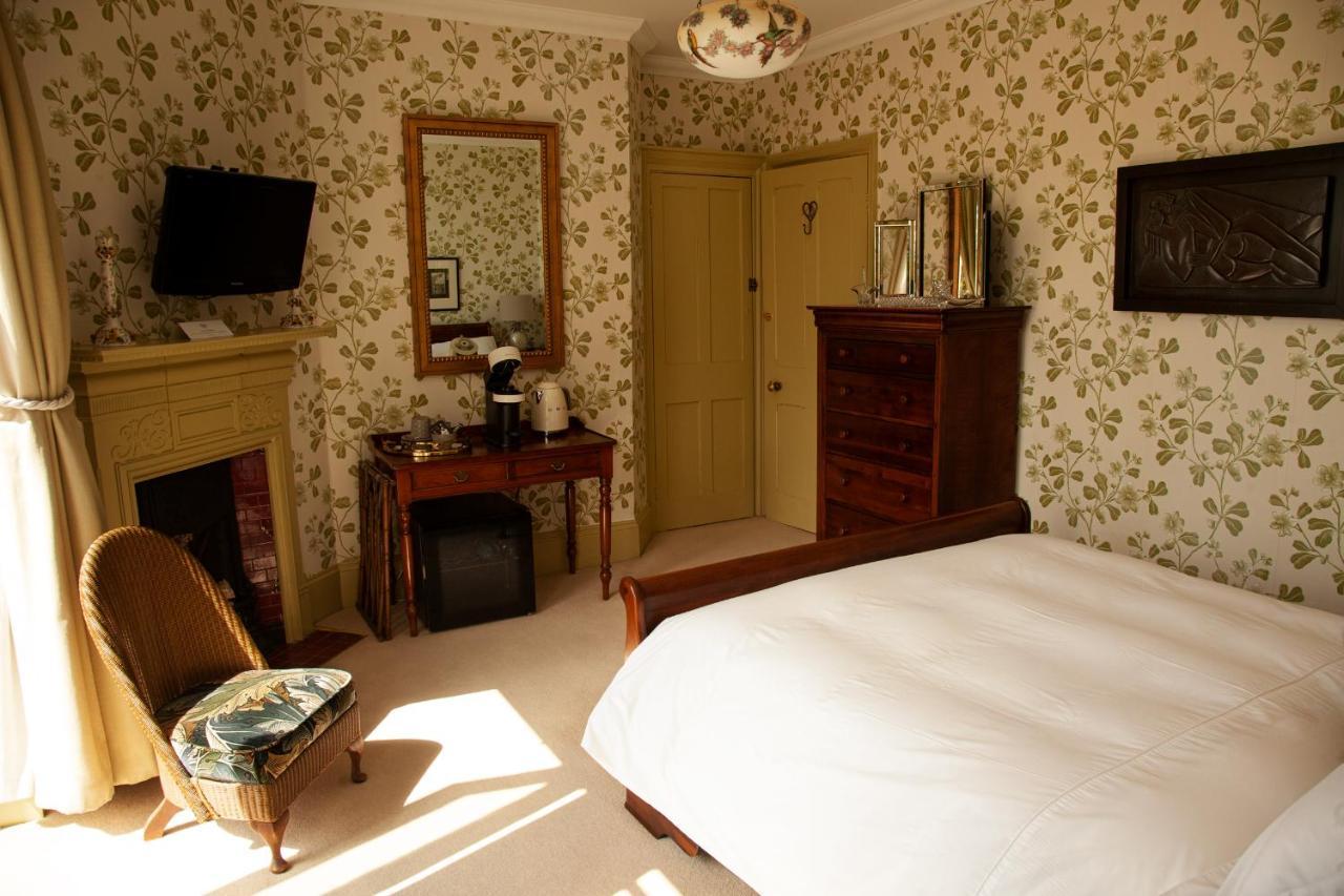 St Katharine'S House Bed & Breakfast Milford Haven Dış mekan fotoğraf